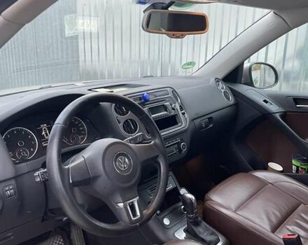 Коричневый Фольксваген Тигуан, объемом двигателя 1.98 л и пробегом 143 тыс. км за 13500 $, фото 3 на Automoto.ua
