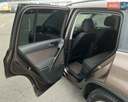 Коричневый Фольксваген Тигуан, объемом двигателя 2 л и пробегом 251 тыс. км за 13500 $, фото 18 на Automoto.ua