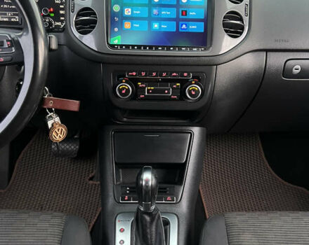 Коричневый Фольксваген Тигуан, объемом двигателя 2 л и пробегом 251 тыс. км за 13500 $, фото 27 на Automoto.ua