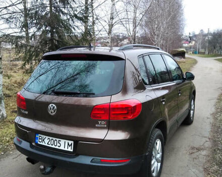 Коричневий Фольксваген Тігуан, об'ємом двигуна 2 л та пробігом 175 тис. км за 14950 $, фото 2 на Automoto.ua