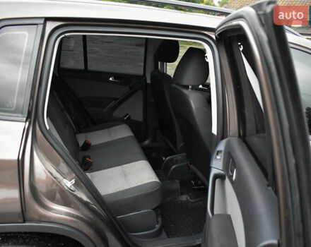 Коричневый Фольксваген Тигуан, объемом двигателя 1.97 л и пробегом 300 тыс. км за 13800 $, фото 15 на Automoto.ua