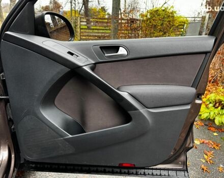 Коричневый Фольксваген Тигуан, объемом двигателя 2 л и пробегом 351 тыс. км за 13490 $, фото 29 на Automoto.ua