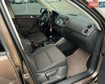 Коричневый Фольксваген Тигуан, объемом двигателя 2 л и пробегом 251 тыс. км за 13500 $, фото 23 на Automoto.ua