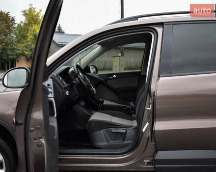 Коричневый Фольксваген Тигуан, объемом двигателя 1.97 л и пробегом 300 тыс. км за 13800 $, фото 10 на Automoto.ua