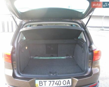 Коричневий Фольксваген Тігуан, об'ємом двигуна 2 л та пробігом 96 тис. км за 16700 $, фото 5 на Automoto.ua