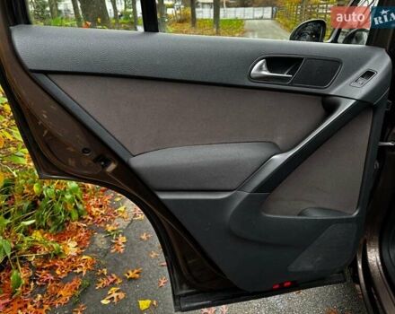 Коричневый Фольксваген Тигуан, объемом двигателя 2 л и пробегом 351 тыс. км за 13490 $, фото 24 на Automoto.ua