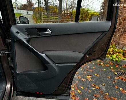 Коричневый Фольксваген Тигуан, объемом двигателя 2 л и пробегом 351 тыс. км за 13490 $, фото 27 на Automoto.ua