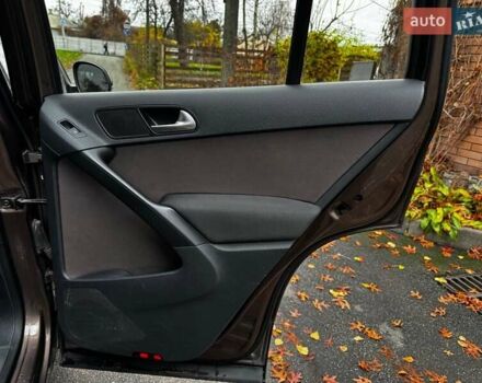 Коричневый Фольксваген Тигуан, объемом двигателя 2 л и пробегом 351 тыс. км за 13490 $, фото 26 на Automoto.ua