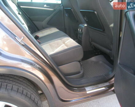 Коричневий Фольксваген Тігуан, об'ємом двигуна 2 л та пробігом 96 тис. км за 16700 $, фото 7 на Automoto.ua