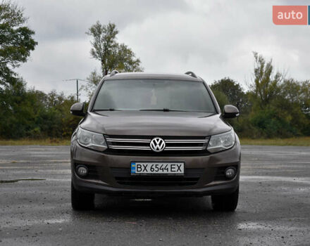 Коричневый Фольксваген Тигуан, объемом двигателя 1.97 л и пробегом 300 тыс. км за 13800 $, фото 2 на Automoto.ua