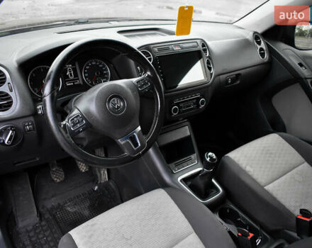 Коричневый Фольксваген Тигуан, объемом двигателя 1.97 л и пробегом 300 тыс. км за 13800 $, фото 13 на Automoto.ua