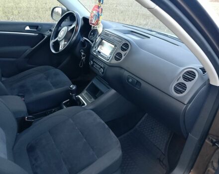 Коричневый Фольксваген Тигуан, объемом двигателя 2 л и пробегом 207 тыс. км за 13300 $, фото 20 на Automoto.ua