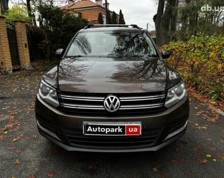 Коричневый Фольксваген Тигуан, объемом двигателя 2 л и пробегом 351 тыс. км за 13490 $, фото 1 на Automoto.ua