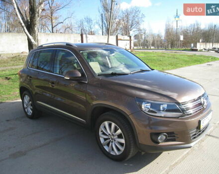Коричневий Фольксваген Тігуан, об'ємом двигуна 2 л та пробігом 96 тис. км за 16700 $, фото 6 на Automoto.ua