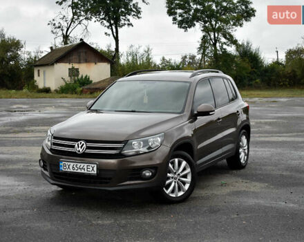 Коричневый Фольксваген Тигуан, объемом двигателя 1.97 л и пробегом 300 тыс. км за 13800 $, фото 1 на Automoto.ua