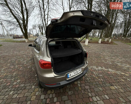 Коричневий Фольксваген Тігуан, об'ємом двигуна 2 л та пробігом 210 тис. км за 13900 $, фото 20 на Automoto.ua