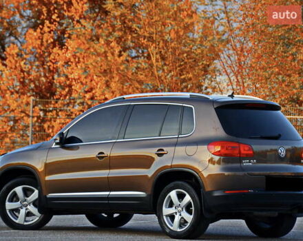 Коричневий Фольксваген Тігуан, об'ємом двигуна 2 л та пробігом 149 тис. км за 14700 $, фото 2 на Automoto.ua