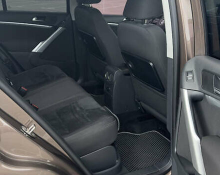 Коричневый Фольксваген Тигуан, объемом двигателя 1.99 л и пробегом 112 тыс. км за 18300 $, фото 5 на Automoto.ua