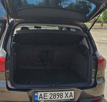 Коричневый Фольксваген Тигуан, объемом двигателя 1.97 л и пробегом 230 тыс. км за 13500 $, фото 18 на Automoto.ua