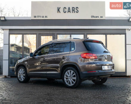 Коричневый Фольксваген Тигуан, объемом двигателя 2 л и пробегом 235 тыс. км за 15900 $, фото 3 на Automoto.ua