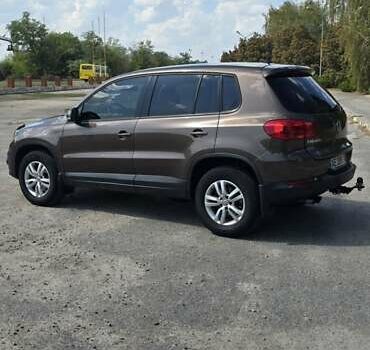 Коричневый Фольксваген Тигуан, объемом двигателя 1.97 л и пробегом 230 тыс. км за 13500 $, фото 3 на Automoto.ua