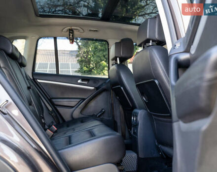 Коричневый Фольксваген Тигуан, объемом двигателя 2 л и пробегом 235 тыс. км за 15900 $, фото 16 на Automoto.ua