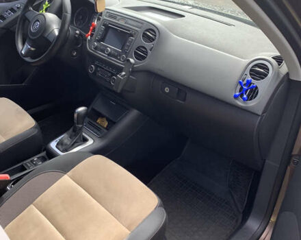 Коричневый Фольксваген Тигуан, объемом двигателя 1.97 л и пробегом 300 тыс. км за 15000 $, фото 4 на Automoto.ua