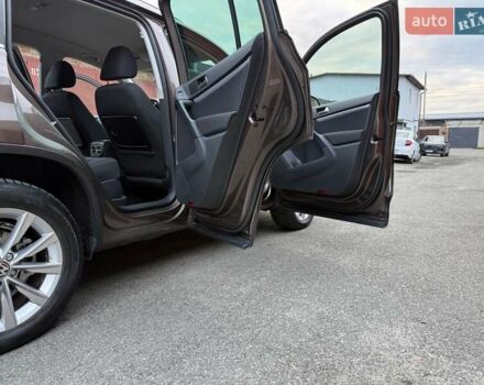 Фольксваген Тигуан 2013 в Киеве на Automoto.ua Коричневый Фольксваген Тигуан, объемом двигателя 1.99 л и пробегом 177 тыс. км за 15999 $, фото 35 на Automoto.ua