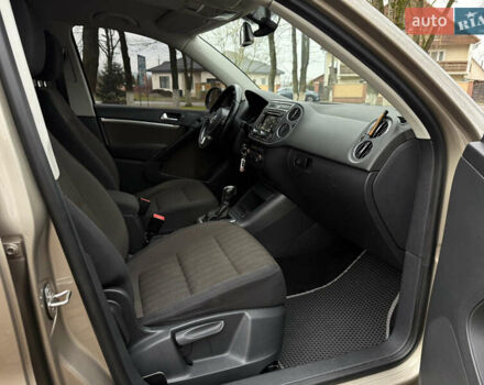 Коричневий Фольксваген Тігуан, об'ємом двигуна 2 л та пробігом 210 тис. км за 13900 $, фото 29 на Automoto.ua