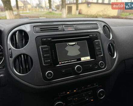 Коричневий Фольксваген Тігуан, об'ємом двигуна 2 л та пробігом 210 тис. км за 13900 $, фото 35 на Automoto.ua