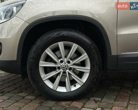 Коричневий Фольксваген Тігуан, об'ємом двигуна 2 л та пробігом 210 тис. км за 13900 $, фото 11 на Automoto.ua