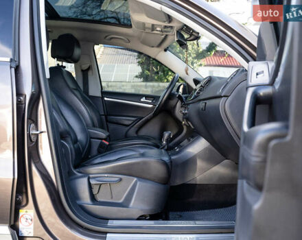 Коричневый Фольксваген Тигуан, объемом двигателя 2 л и пробегом 235 тыс. км за 15900 $, фото 14 на Automoto.ua