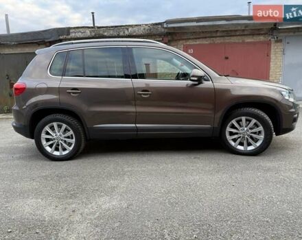 Фольксваген Тигуан 2013 в Киеве на Automoto.ua Коричневый Фольксваген Тигуан, объемом двигателя 1.99 л и пробегом 177 тыс. км за 15999 $, фото 12 на Automoto.ua