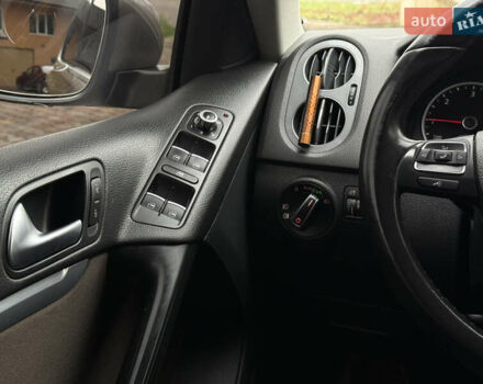 Коричневий Фольксваген Тігуан, об'ємом двигуна 2 л та пробігом 210 тис. км за 13900 $, фото 28 на Automoto.ua