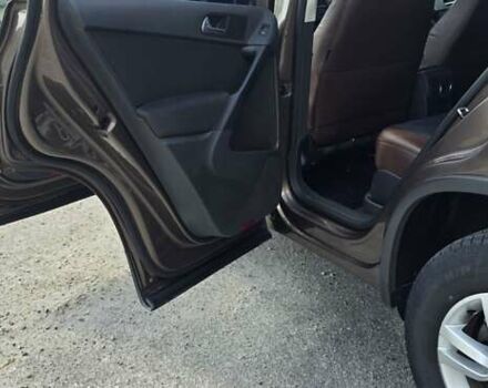 Коричневый Фольксваген Тигуан, объемом двигателя 1.97 л и пробегом 230 тыс. км за 13500 $, фото 15 на Automoto.ua