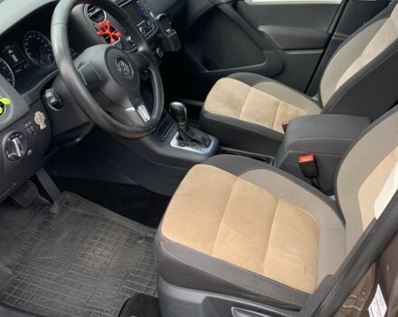 Коричневый Фольксваген Тигуан, объемом двигателя 2 л и пробегом 300 тыс. км за 15000 $, фото 6 на Automoto.ua