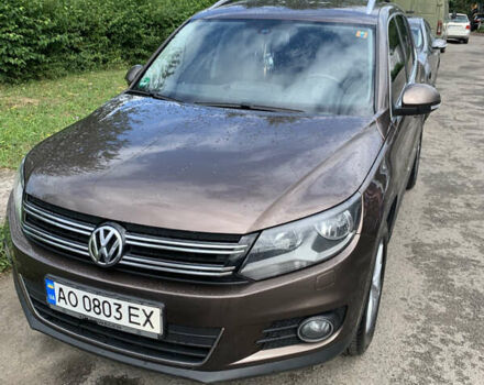 Коричневый Фольксваген Тигуан, объемом двигателя 1.97 л и пробегом 300 тыс. км за 15000 $, фото 1 на Automoto.ua