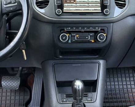 Фольксваген Тигуан 2013 в Киеве на Automoto.ua Коричневый Фольксваген Тигуан, объемом двигателя 1.99 л и пробегом 177 тыс. км за 15999 $, фото 49 на Automoto.ua