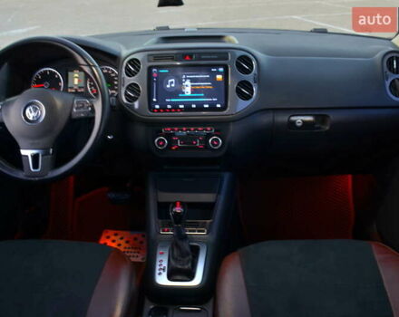 Коричневий Фольксваген Тігуан, об'ємом двигуна 2 л та пробігом 149 тис. км за 14700 $, фото 9 на Automoto.ua