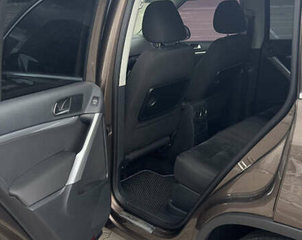 Коричневый Фольксваген Тигуан, объемом двигателя 1.99 л и пробегом 112 тыс. км за 18300 $, фото 3 на Automoto.ua