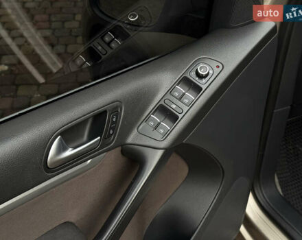 Коричневий Фольксваген Тігуан, об'ємом двигуна 2 л та пробігом 210 тис. км за 13900 $, фото 32 на Automoto.ua