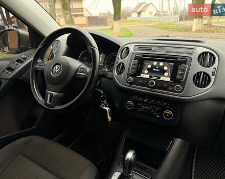 Коричневий Фольксваген Тігуан, об'ємом двигуна 2 л та пробігом 210 тис. км за 13900 $, фото 31 на Automoto.ua