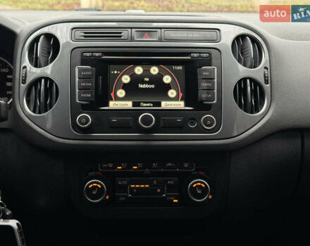 Коричневий Фольксваген Тігуан, об'ємом двигуна 2 л та пробігом 210 тис. км за 13900 $, фото 26 на Automoto.ua