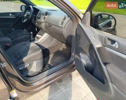 Коричневий Фольксваген Тігуан, об'ємом двигуна 2 л та пробігом 114 тис. км за 16900 $, фото 10 на Automoto.ua