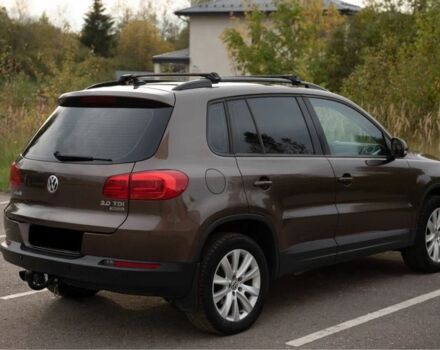 Коричневий Фольксваген Тігуан, об'ємом двигуна 2 л та пробігом 150 тис. км за 12700 $, фото 3 на Automoto.ua