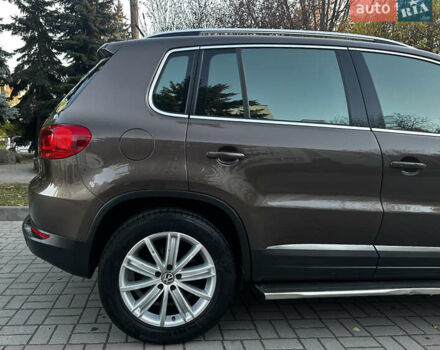 Коричневий Фольксваген Тігуан, об'ємом двигуна 2 л та пробігом 200 тис. км за 16650 $, фото 29 на Automoto.ua