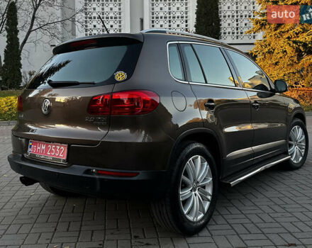 Коричневий Фольксваген Тігуан, об'ємом двигуна 2 л та пробігом 200 тис. км за 16650 $, фото 24 на Automoto.ua