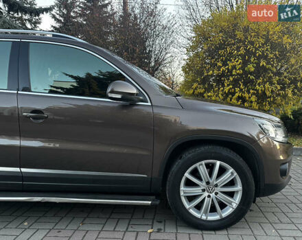 Коричневий Фольксваген Тігуан, об'ємом двигуна 2 л та пробігом 200 тис. км за 16650 $, фото 28 на Automoto.ua