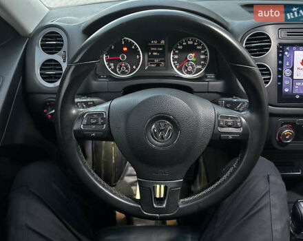 Коричневий Фольксваген Тігуан, об'ємом двигуна 2 л та пробігом 200 тис. км за 16650 $, фото 64 на Automoto.ua