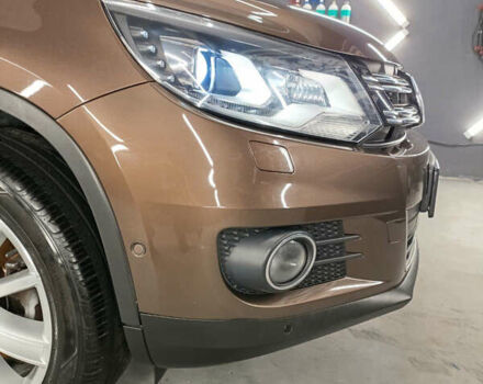 Коричневий Фольксваген Тігуан, об'ємом двигуна 2 л та пробігом 174 тис. км за 17700 $, фото 6 на Automoto.ua